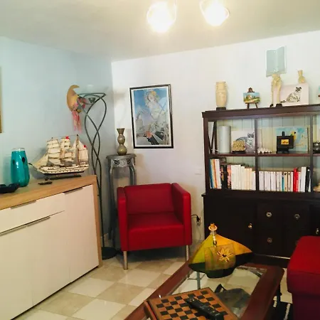 Annexe Les Tremieres * Corme-Royal